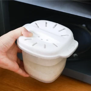 Cuisinier de riz micro-ondes avec strainer
